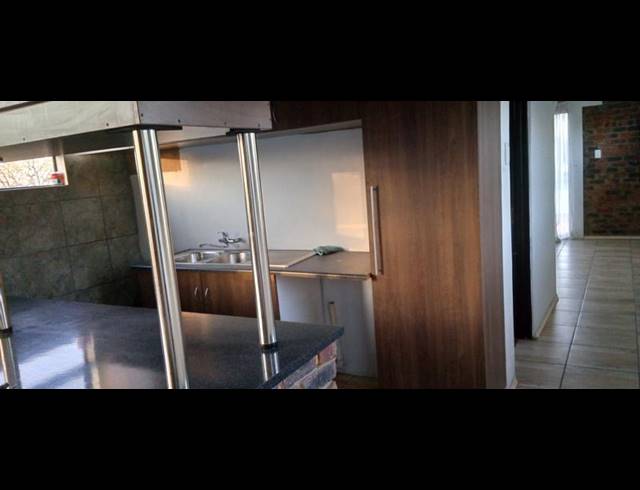 1 BEDROOM PROPERTY TO RENT IN KENSINGTON